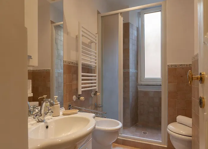Fontanella Borghese 35 - Fromhometorome Rom