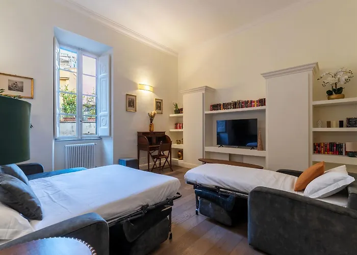 Fontanella Borghese 35 - Fromhometorome * Rom
