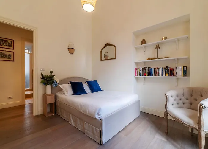 Fontanella Borghese 35 - Fromhometorome Rom